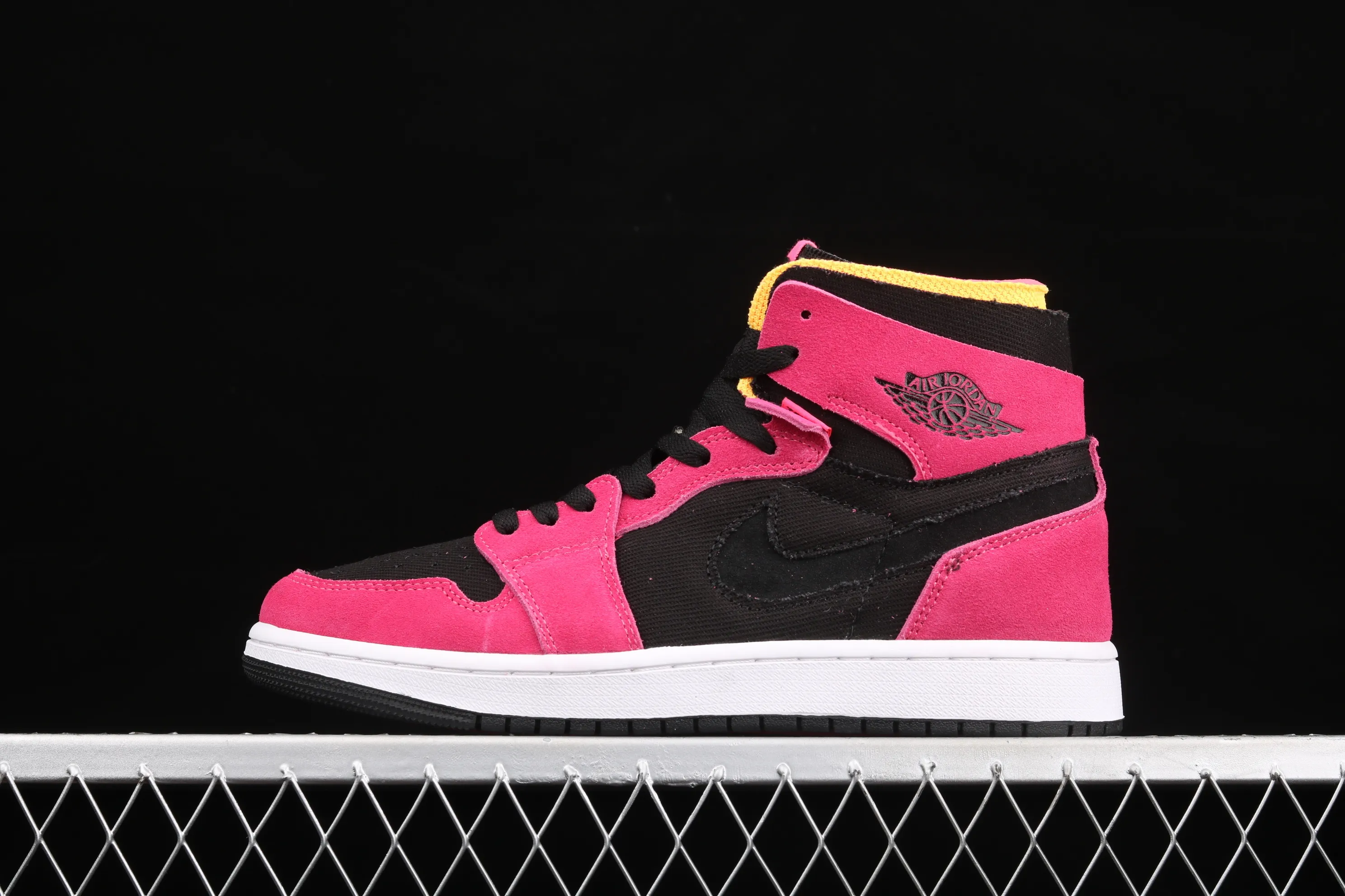 All categories Air Jordan Jordan series basketball shoes Air Jordan 1 High Air Jordan 1 Zoom Air CMFT AJ1 Joe 1 black powder CT0978-601